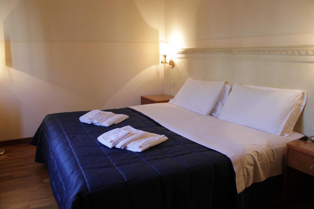 Hotel Posta Cecina  Zewnętrze zdjęcie