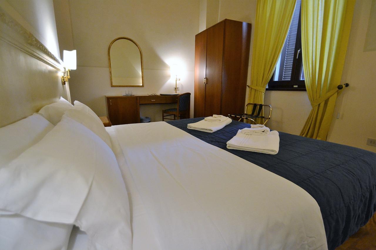 Hotel Posta Cecina  Zewnętrze zdjęcie
