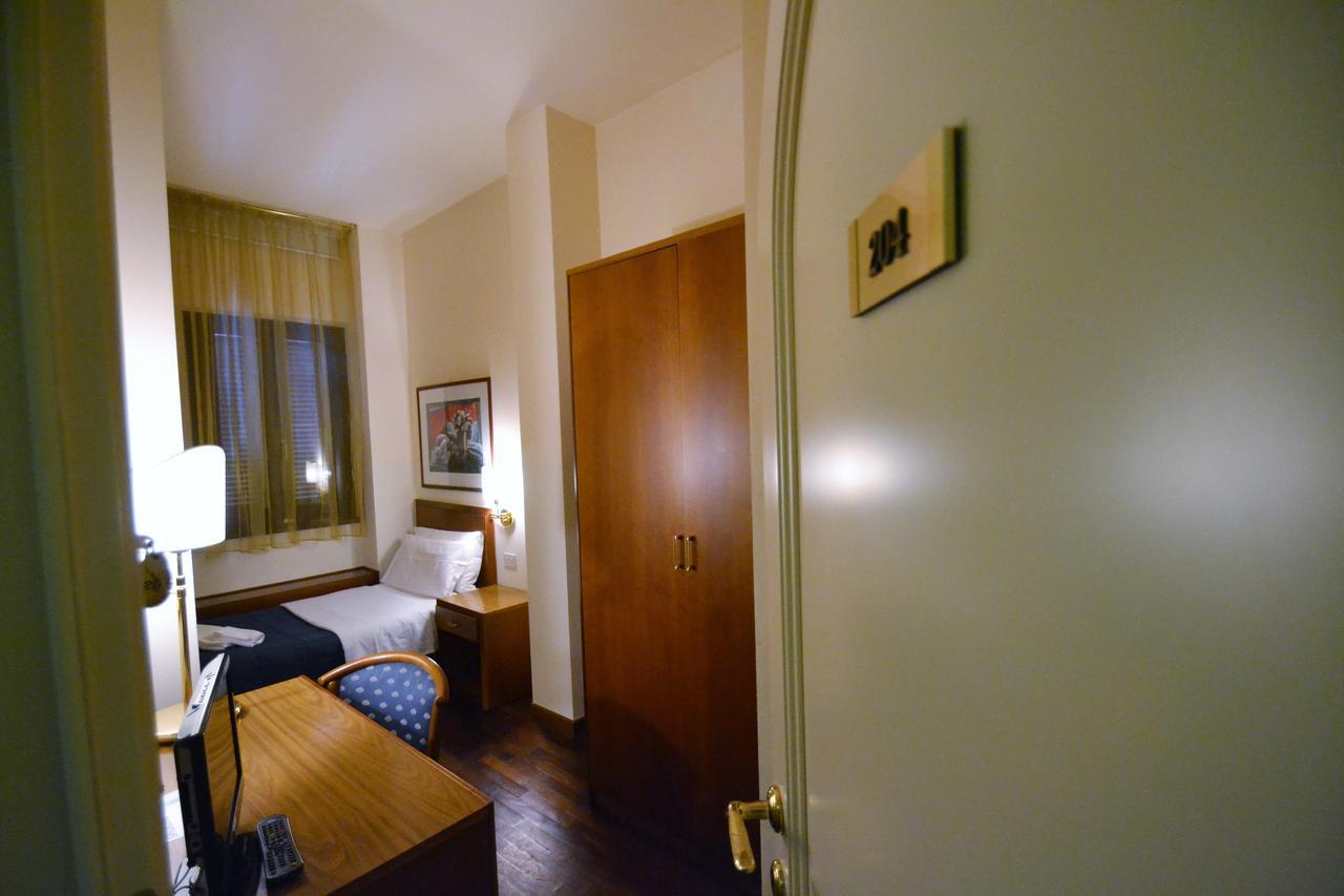 Hotel Posta Cecina  Zewnętrze zdjęcie