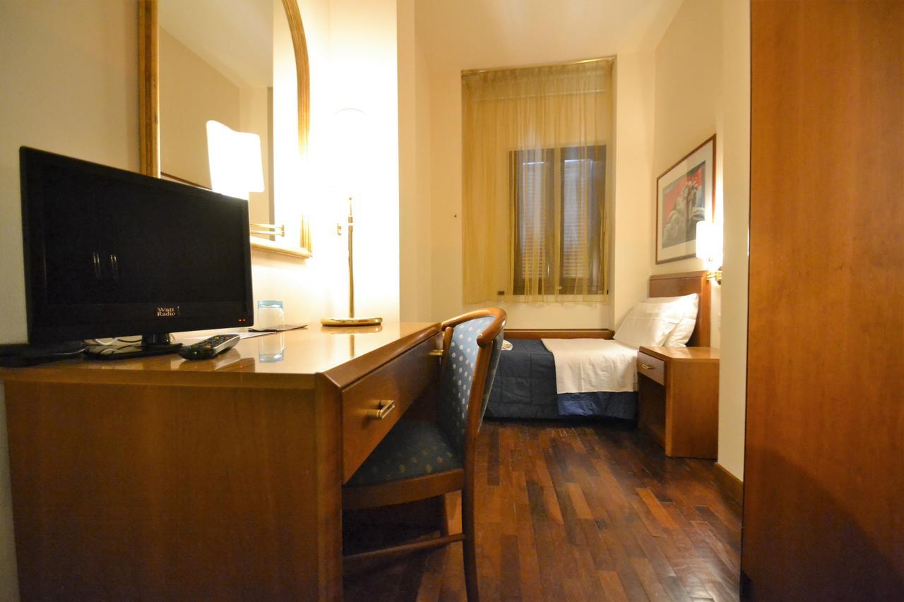 Hotel Posta Cecina  Zewnętrze zdjęcie
