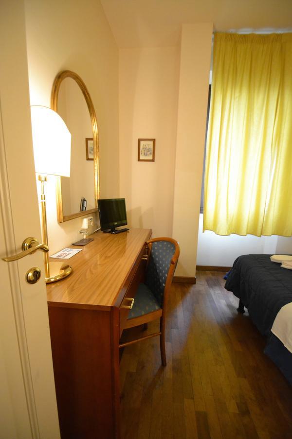 Hotel Posta Cecina  Zewnętrze zdjęcie