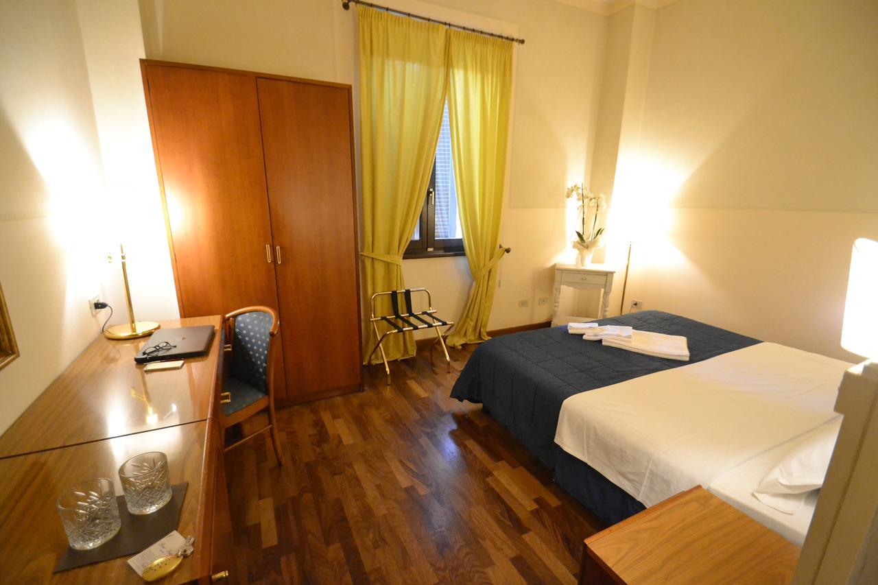 Hotel Posta Cecina  Zewnętrze zdjęcie