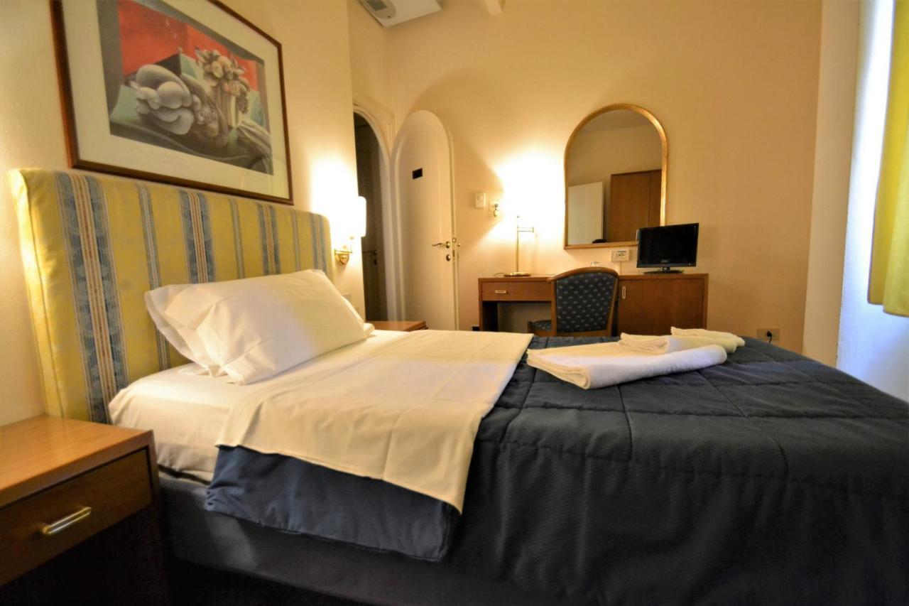 Hotel Posta Cecina  Zewnętrze zdjęcie