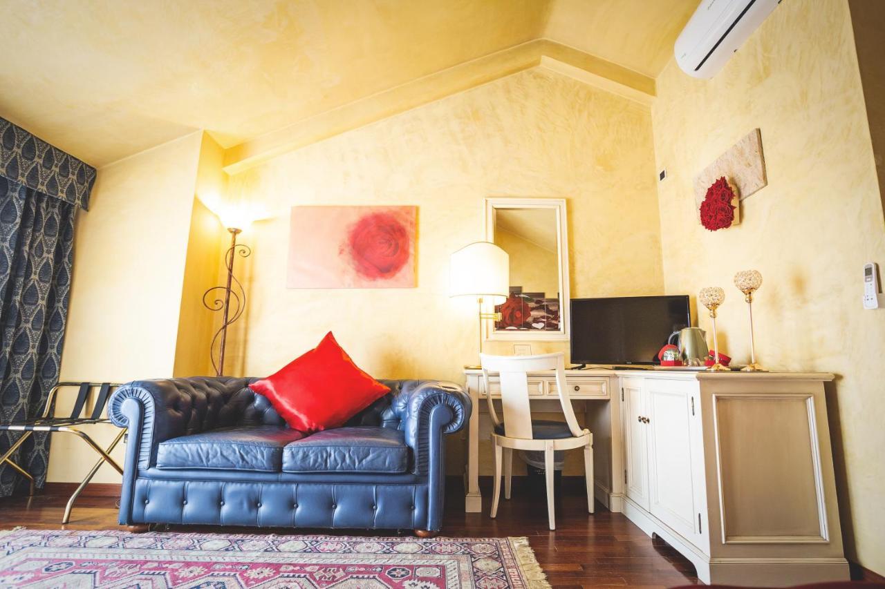 Hotel Posta Cecina  Zewnętrze zdjęcie
