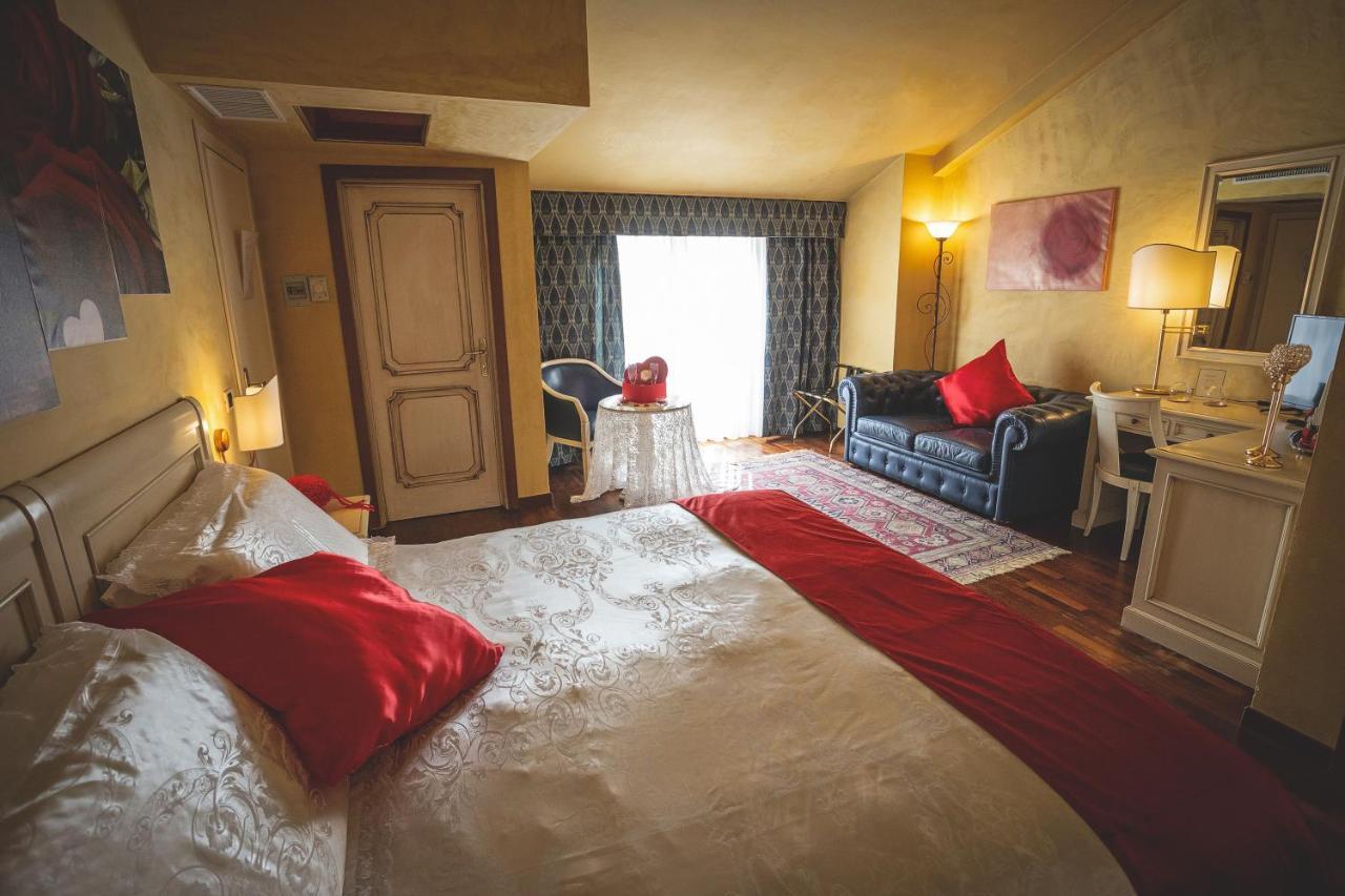 Hotel Posta Cecina  Zewnętrze zdjęcie
