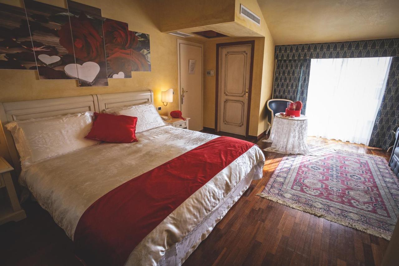 Hotel Posta Cecina  Zewnętrze zdjęcie